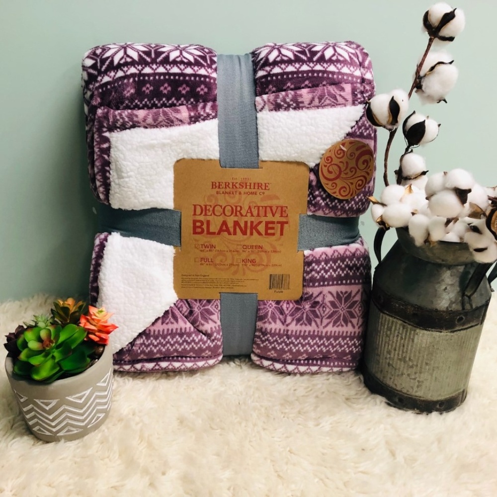 Berkshire | Decorative Blanket | Purple & White | Size Twin (PM_B10)